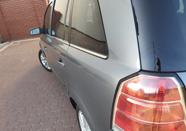 Opel Zafira cena 12999 przebieg: 215500, rok produkcji 2006 z Bodzentyn małe 172